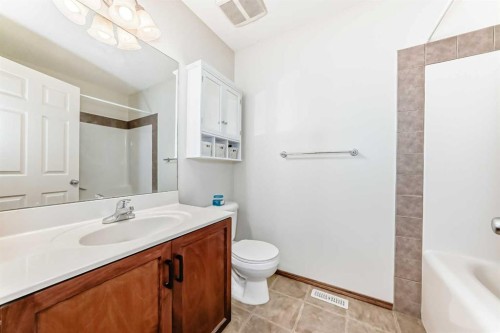 7 Tuscany Ridge Crescent Nw, Calgary, AB - Indoor Photo Showing Bathroom