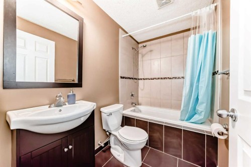 7 Tuscany Ridge Crescent Nw, Calgary, AB - Indoor Photo Showing Bathroom
