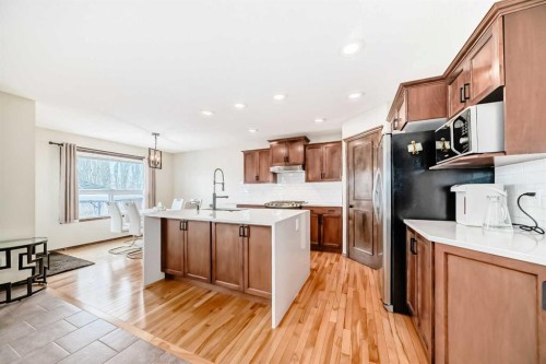 7 Tuscany Ridge Crescent Nw, Calgary, AB - Indoor Photo Showing Kitchen