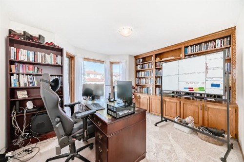 142 Edgeview Road Nw, Calgary, AB - Indoor Photo Showing Office