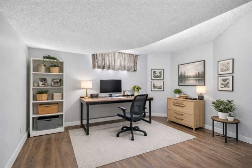 27 Henderson Road Ne, Langdon, AB - Indoor Photo Showing Office