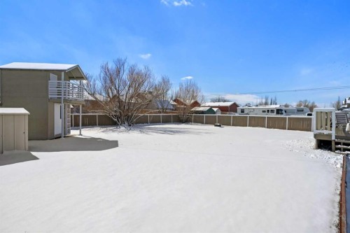 27 Henderson Road Ne, Langdon, AB - Outdoor