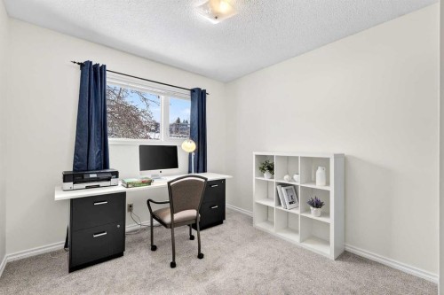 1323 University Drive Nw, Calgary, AB - Indoor Photo Showing Office
