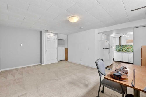 1323 University Drive Nw, Calgary, AB - Indoor