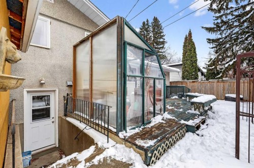 1323 University Drive Nw, Calgary, AB - Outdoor With Exterior