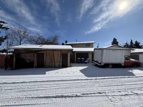 128 Dovercrest Way Se, Calgary, AB - Outdoor