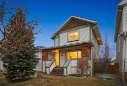 20 Inverness Grove SE Calgary, AB T2Z 3E6
