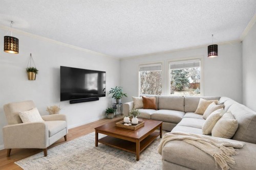 104 Midland Crescent Se, Calgary, AB - Indoor Photo Showing Living Room
