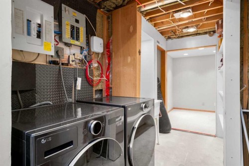 104 Midland Crescent Se, Calgary, AB - Indoor Photo Showing Laundry Room
