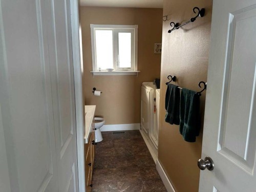 2123 16 Avenue, Didsbury, AB - Indoor