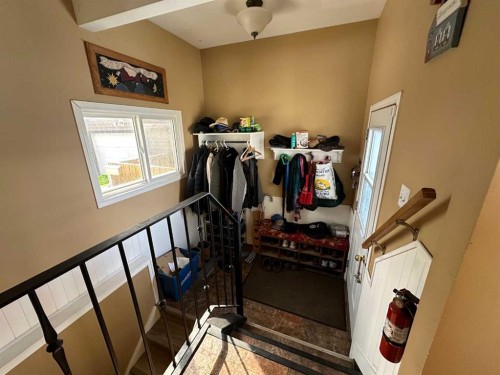 2123 16 Avenue, Didsbury, AB - Indoor Photo Showing Other Room