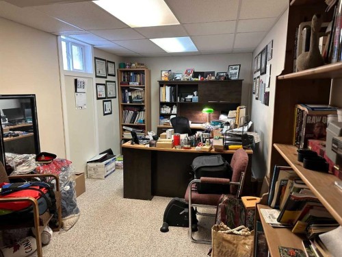 2123 16 Avenue, Didsbury, AB - Indoor Photo Showing Other Room