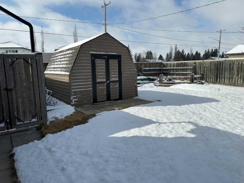 2123 16 Avenue, Didsbury, AB - Outdoor