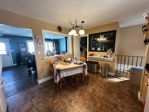 2123 16 Avenue, Didsbury, AB - Indoor Photo Showing Dining Room