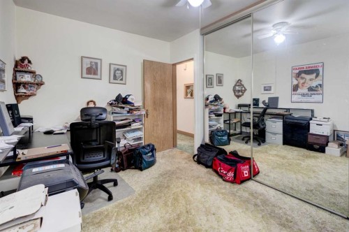 720 22 Avenue Nw, Calgary, AB - Indoor Photo Showing Office