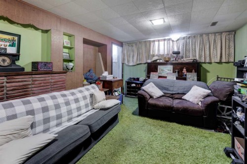 720 22 Avenue Nw, Calgary, AB - Indoor