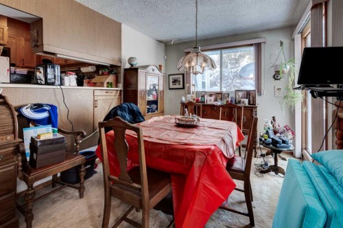 720 22 Avenue Nw, Calgary, AB - Indoor Photo Showing Dining Room