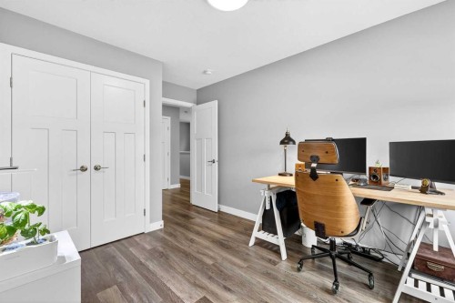 322 Masters Row Se, Calgary, AB - Indoor Photo Showing Office