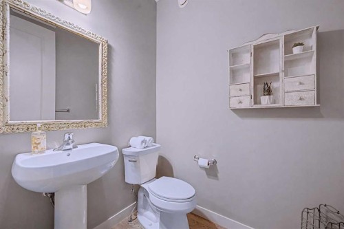 121 Marquis View Se, Calgary, AB - Indoor Photo Showing Bathroom
