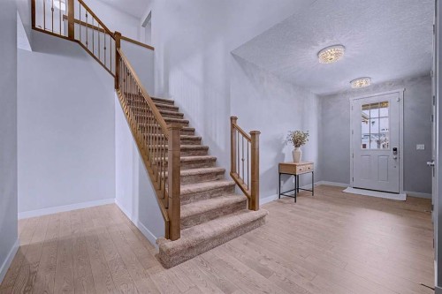 121 Marquis View Se, Calgary, AB - Indoor Photo Showing Other Room