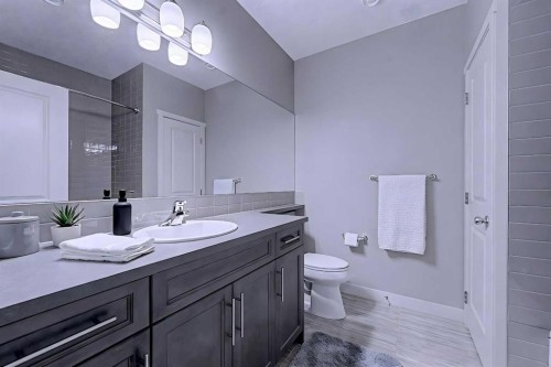 121 Marquis View Se, Calgary, AB - Indoor Photo Showing Bathroom