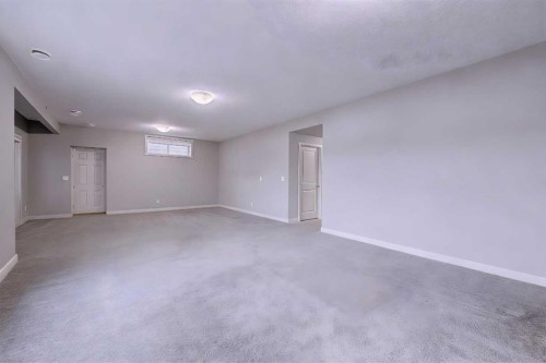 121 Marquis View Se, Calgary, AB - Indoor Photo Showing Other Room