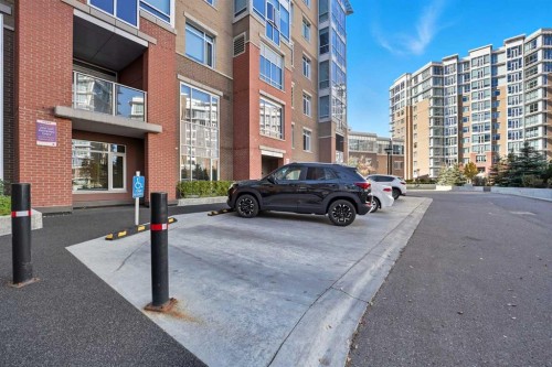 705-24 Varsity Estates Circle Nw, Calgary, AB - Outdoor With Facade