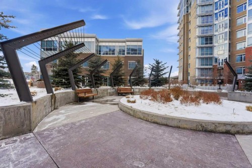 705-24 Varsity Estates Circle Nw, Calgary, AB - Outdoor