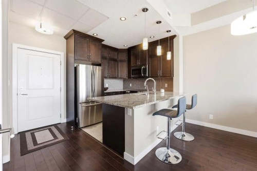 705-24 Varsity Estates Circle Nw, Calgary, AB - Indoor Photo Showing Kitchen With Stainless Steel Kitchen With Upgraded Kitchen