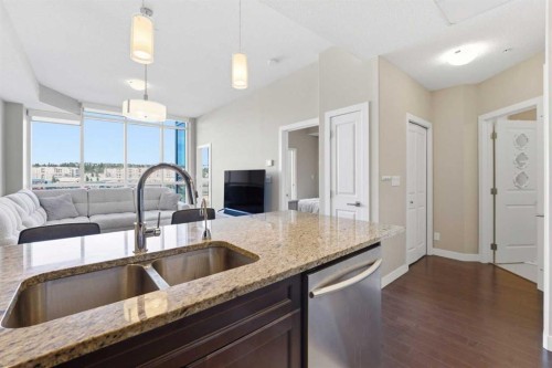 705-24 Varsity Estates Circle Nw, Calgary, AB - Indoor Photo Showing Kitchen With Double Sink