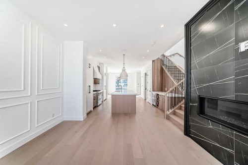 515 34A Street Nw, Calgary, AB - Indoor Photo Showing Other Room