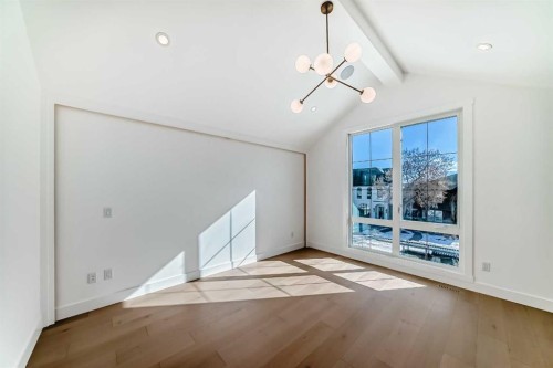 515 34A Street Nw, Calgary, AB - Indoor Photo Showing Other Room