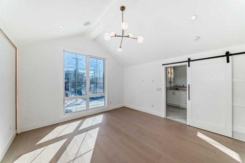 515 34A Street Nw, Calgary, AB - Indoor Photo Showing Other Room