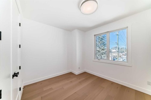 515 34A Street Nw, Calgary, AB - Indoor Photo Showing Other Room