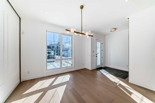 515 34A Street Nw, Calgary, AB - Indoor Photo Showing Other Room