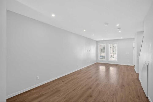 306-338 Seton Circle Se, Calgary, AB - Indoor Photo Showing Other Room