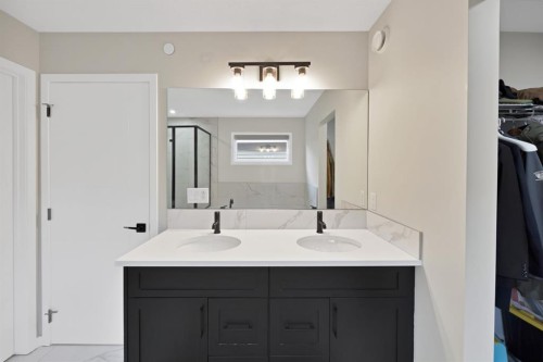 127 Calhoun Crescent Ne, Calgary, AB - Indoor Photo Showing Bathroom