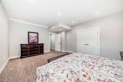 4640 15 Avenue Nw, Calgary, AB - Indoor Photo Showing Bedroom