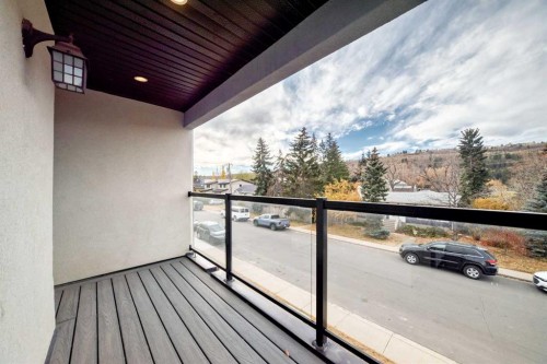 4640 15 Avenue Nw, Calgary, AB - Outdoor With Balcony