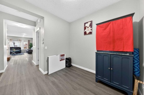 148 Walden Square Se, Calgary, AB - Indoor Photo Showing Other Room