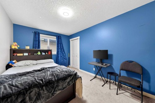 148 Walden Square Se, Calgary, AB - Indoor Photo Showing Bedroom