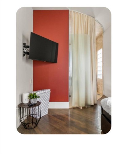 714 7 Avenue Ne, Calgary, AB - Indoor Photo Showing Other Room