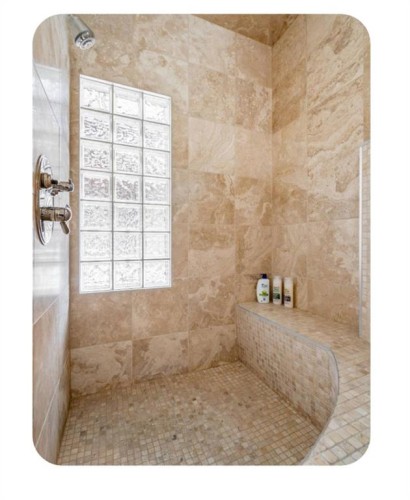 714 7 Avenue Ne, Calgary, AB - Indoor Photo Showing Bathroom