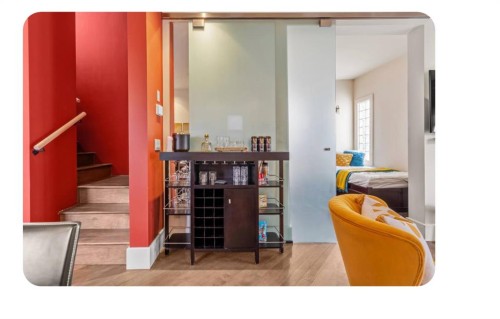 714 7 Avenue Ne, Calgary, AB - Indoor Photo Showing Other Room