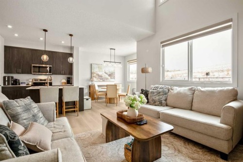 3085 Key Drive Sw, Airdrie, AB - Indoor Photo Showing Living Room
