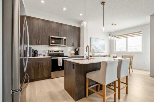 3085 Key Drive Sw, Airdrie, AB - Indoor Photo Showing Kitchen With Upgraded Kitchen