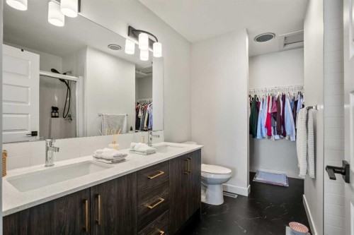 3085 Key Drive Sw, Airdrie, AB - Indoor Photo Showing Bathroom