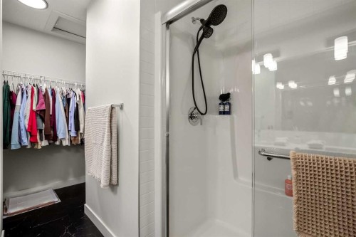 3085 Key Drive Sw, Airdrie, AB - Indoor Photo Showing Bathroom