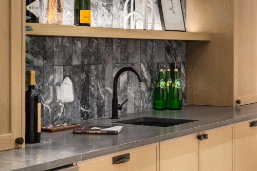 412 40 Avenue Sw, Calgary, AB - Indoor Photo Showing Kitchen