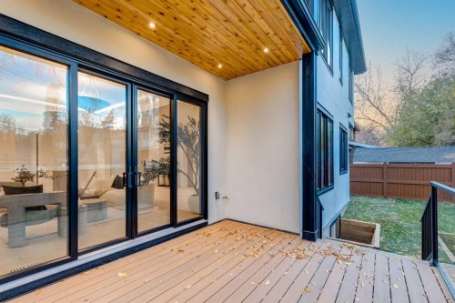 412 40 Avenue Sw, Calgary, AB - Outdoor With Balcony With Exterior